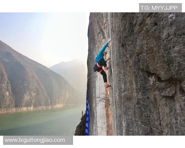 重庆攀岩队包夹战术深度解析与实战应用探讨